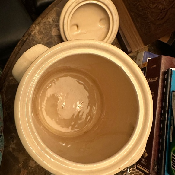 Extra large off white country cookie jar - Picture 3 of 3